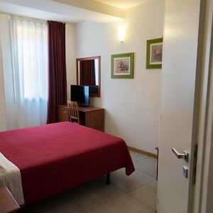 Camera con letto king size